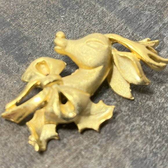 Vintage 1960's Beautiful Gold Tone Reindeer Brooch Pin Holiday Deer Christmas - Picture 5 of 7